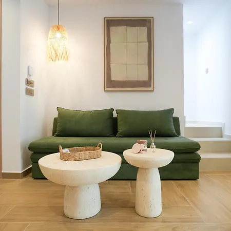 Lägenhet Aύra Living