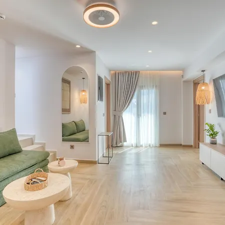 Lägenhet Aύra Living